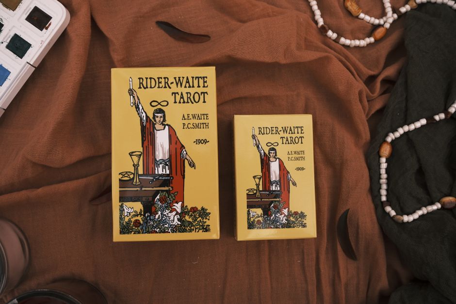 Unlocking Rider Waite Symbols: A Modern Mystic's Guide to Tarot Art
