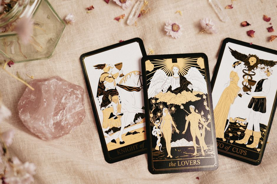 How The Lovers Card Can Deepen Your Daily Tarot Connection