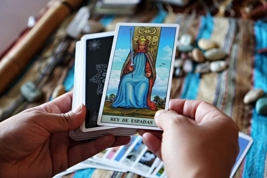 Mastering Mental Clarity: Daily Practices Inspired by the King of Swords