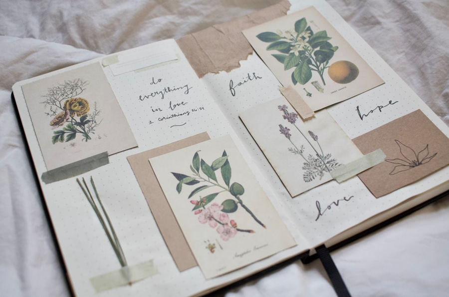 Unlocking Self-Awareness: Using Tarot Journaling Prompts for Daily Reflection