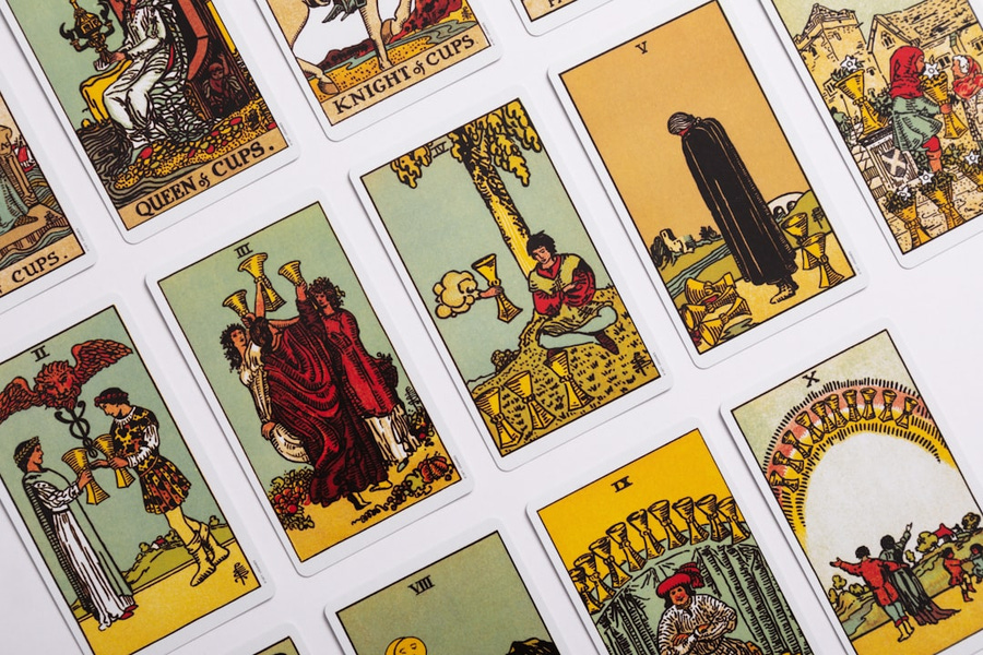 Unlocking Emotional Insight: Journaling with the Seven of Cups