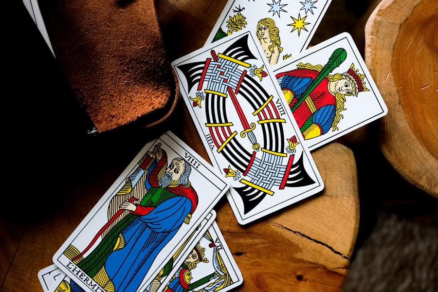 5 Modern Witchcraft Rituals Using the Knight Cards for Personal Growth