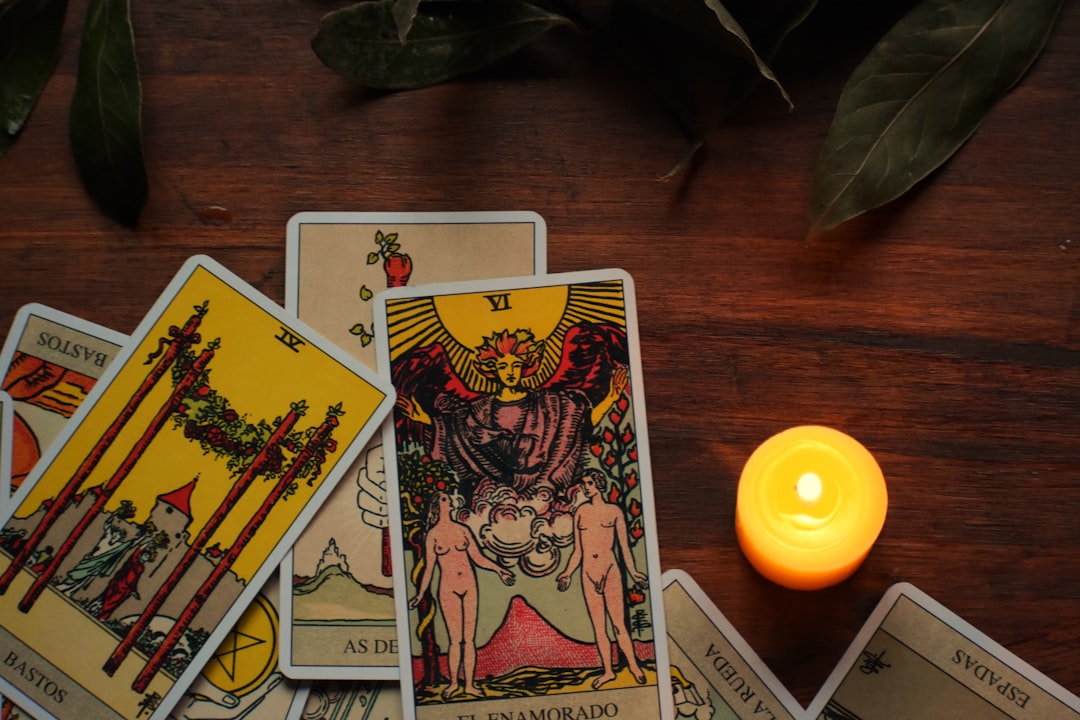 7 Empowering Daily Tarot Rituals for Beginners to Start Reflecting Today