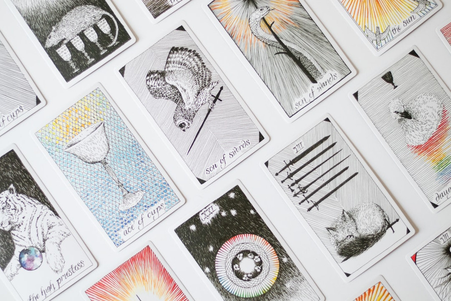 Astrology Meets Tarot: Aligning Your Zodiac with Card Meanings