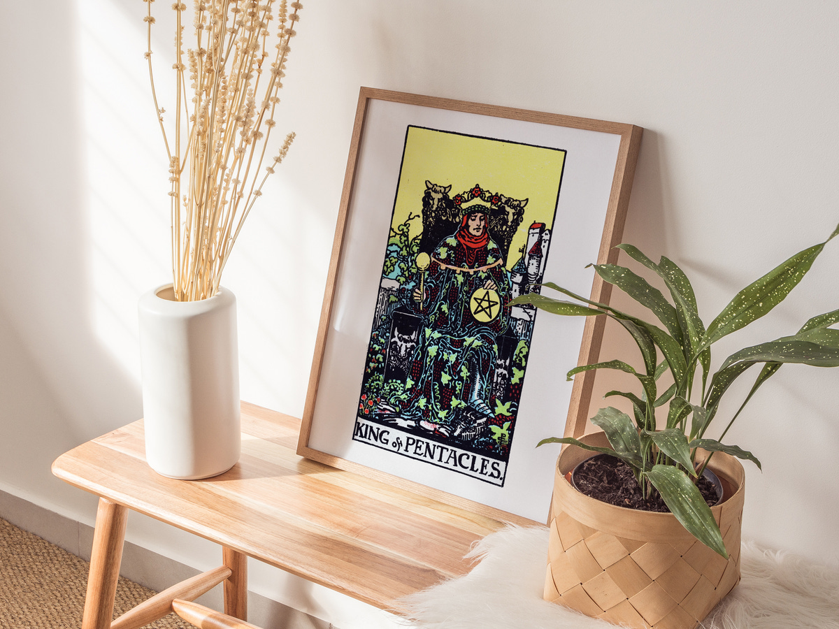 RW-King-of-Pentacles_scene-01