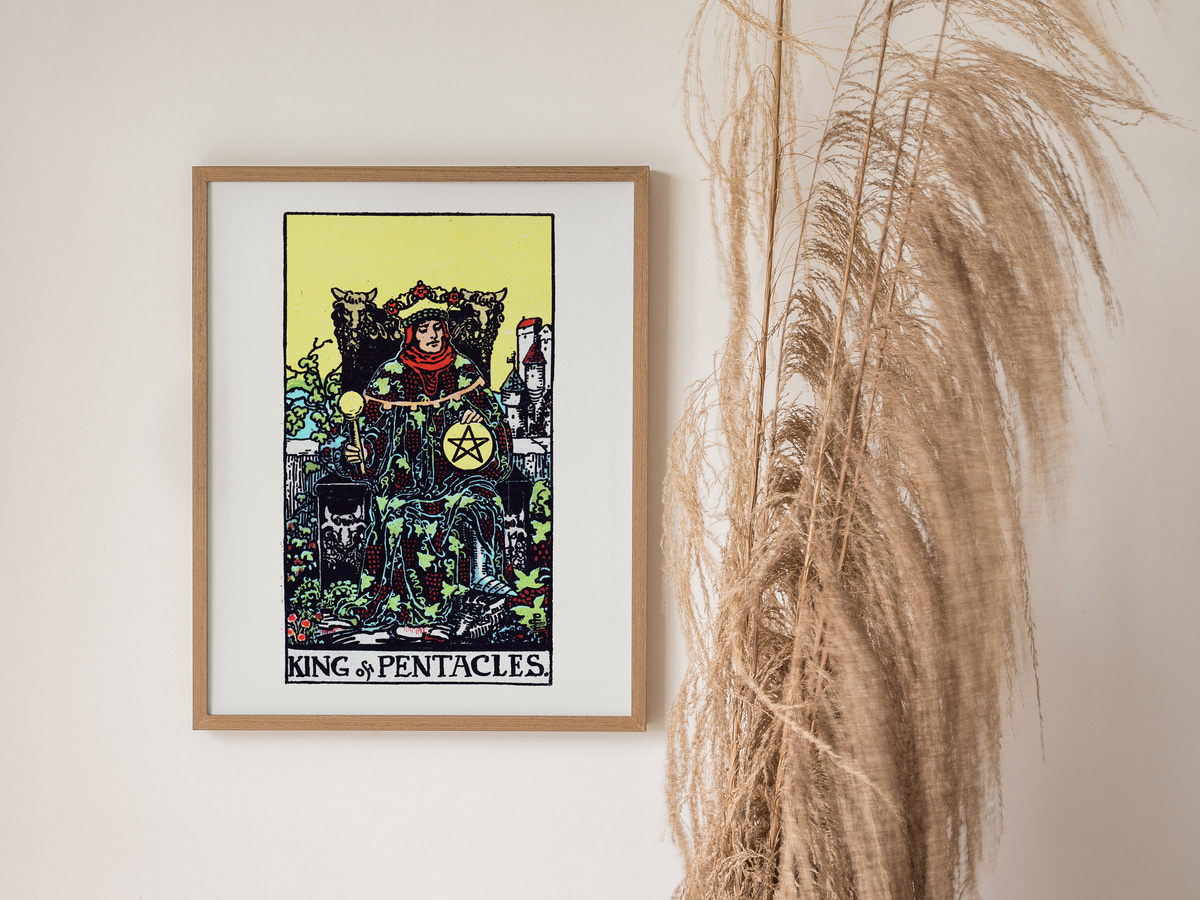 RW-King-of-Pentacles_scene-03