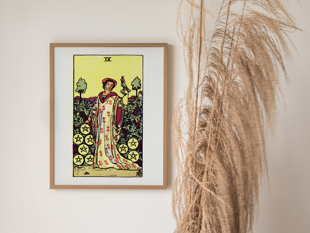 RW-Nine-of-Pentacles_scene-03