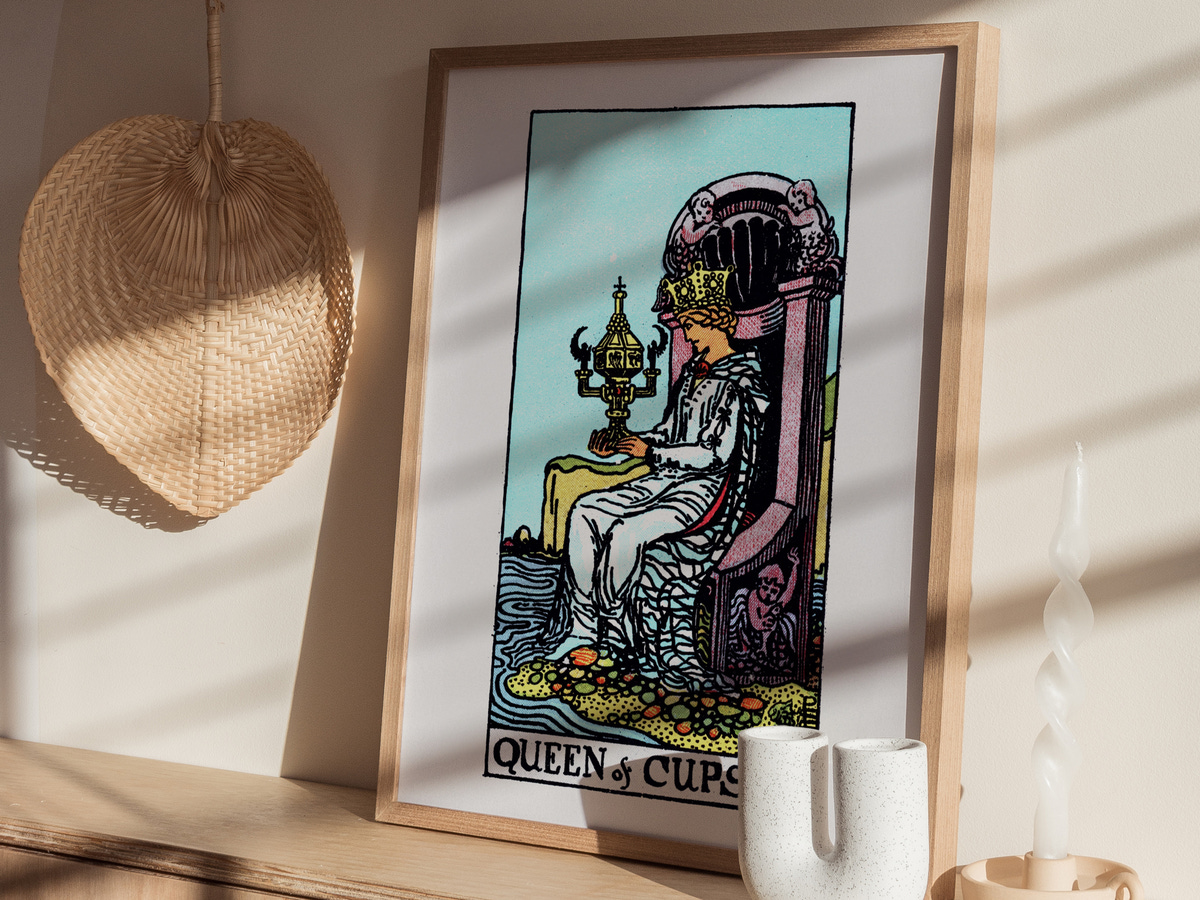 RW-Queen-of-Cups_scene-05