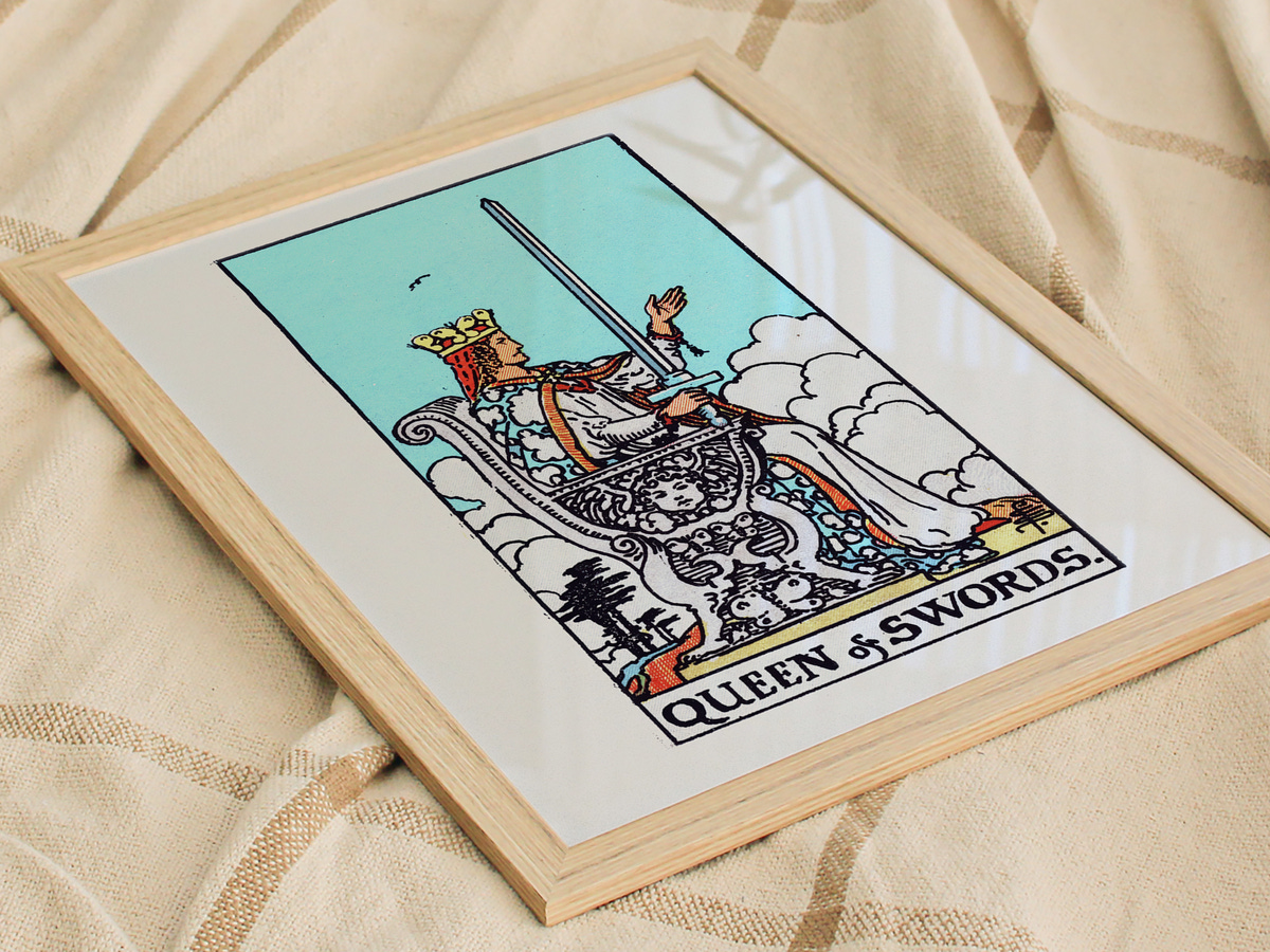 RW-Queen-of-Swords_scene-07